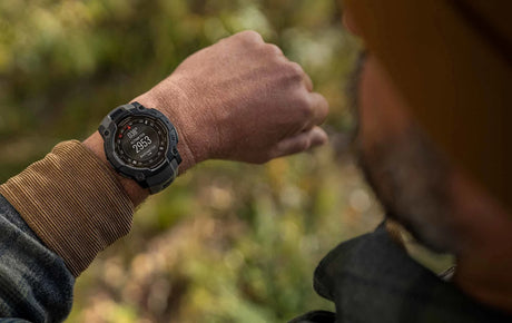 Man wearing a garmin smartwatch